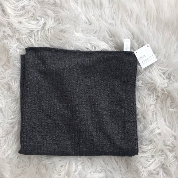 NEW • Lululemon • Vinyasa Scarf Herringbone Black - Picture 5 of 7